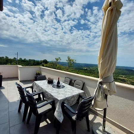 Apartment Bellavista Groznjan Bagian luar foto