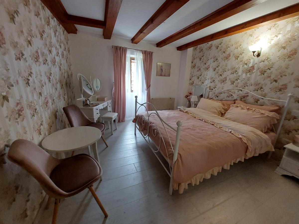 Apartment Bellavista Groznjan Bagian luar foto